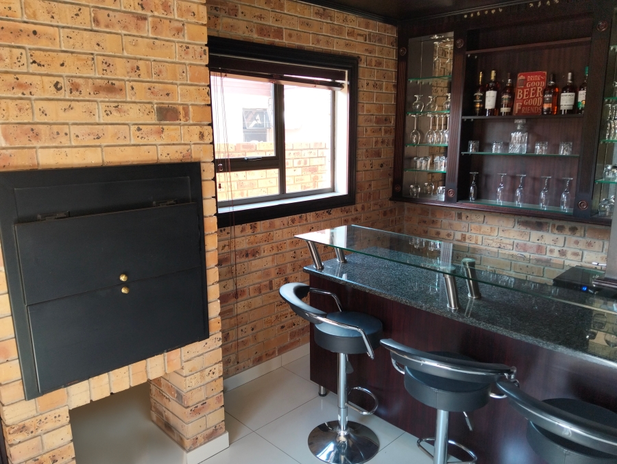 To Let 2 Bedroom Property for Rent in Naudeville Free State
